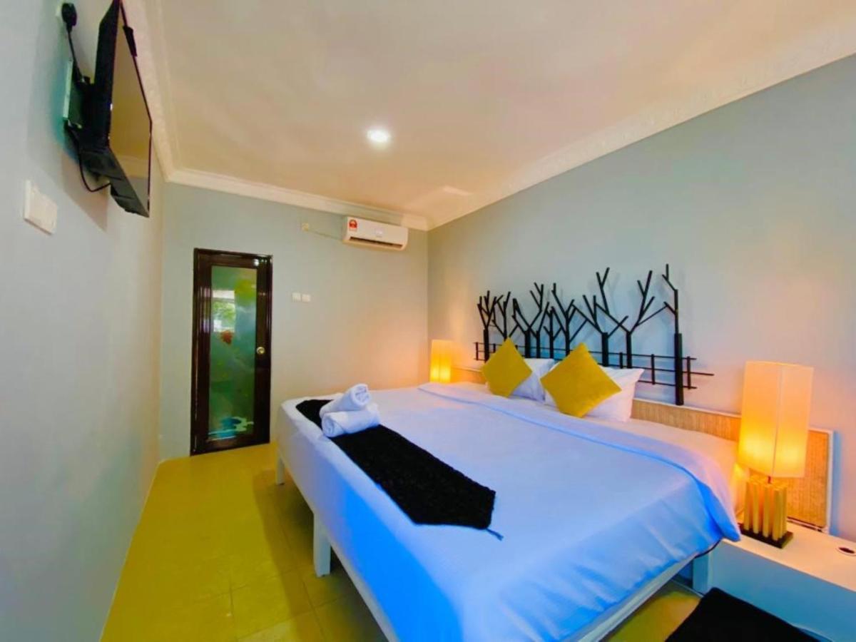 Fat Mermaid Guesthouse Pantai Cenang  Exterior photo