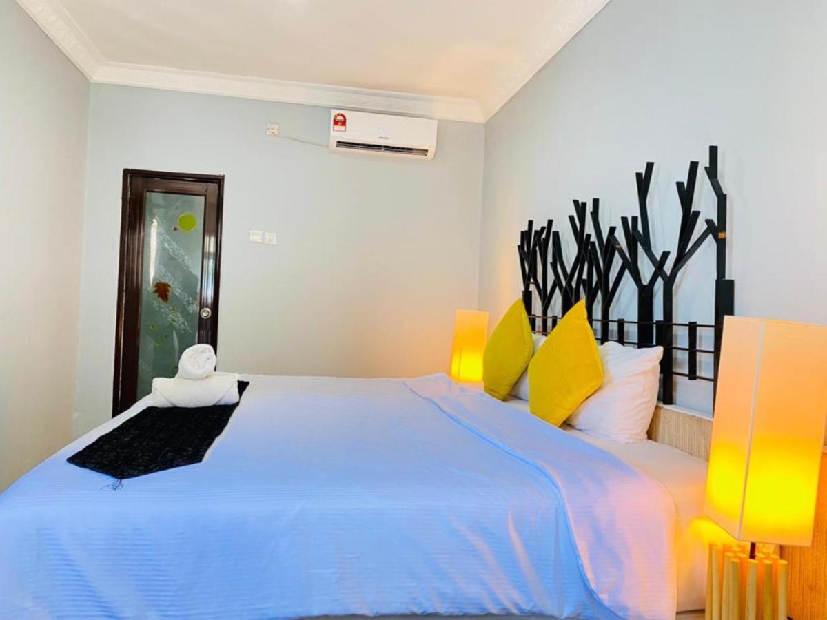 Fat Mermaid Guesthouse Pantai Cenang  Exterior photo